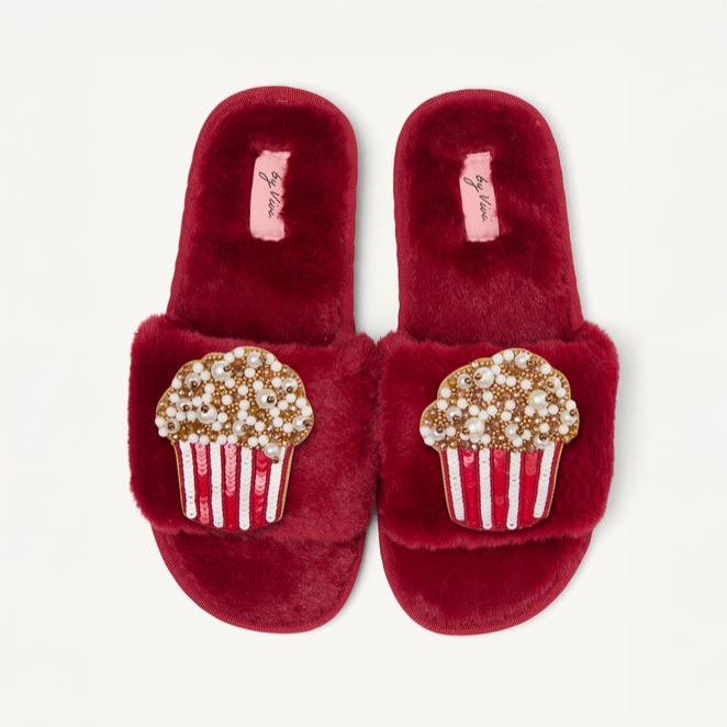 Slipper mit Popcorn-Brosche (Gr. 36/37)